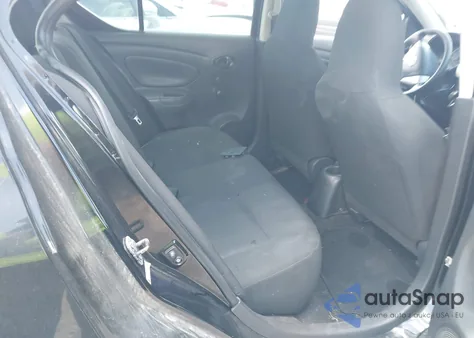 2016 Nissan Versa 1.6 S z USA, uszkodzony, nr VIN 3N1CN7AP0GL868714